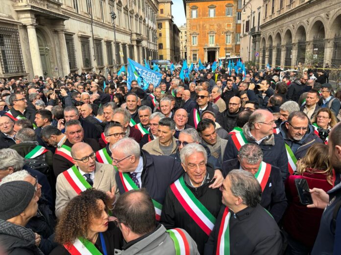 movimento equità territoriale manifestazione Roma