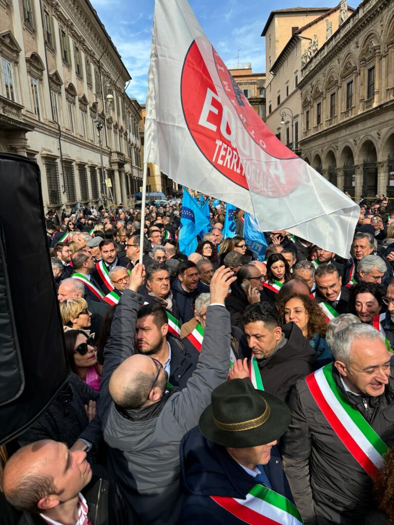 movimento equità territoriale manifestazione Roma