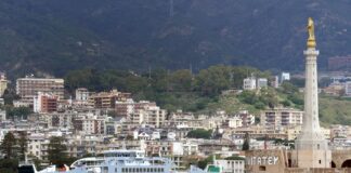 BLUFERRIES: NUOVI COLLEGAMENTI FRA MESSINA PORTO STORICO E VILLA SAN GIOVANNI nave athena bluferries